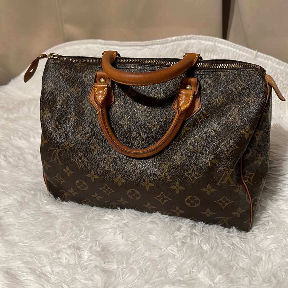 Authentic Louis Vuitton Speedy 30 - Picture 1 of 12